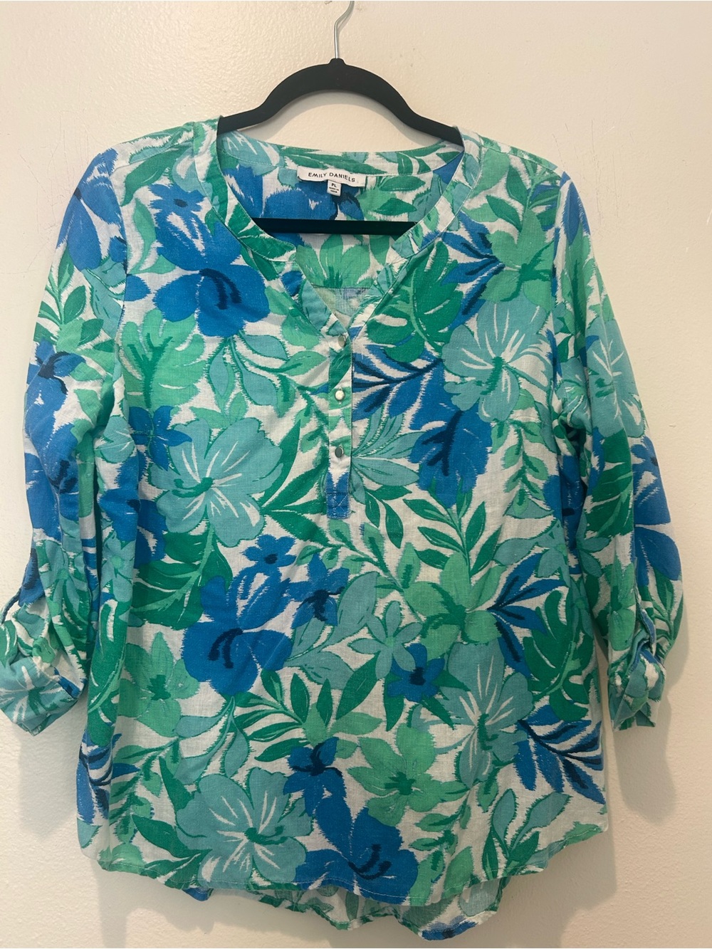 Emily Daniels Green & Blue Floral Button-Front Tunic Top